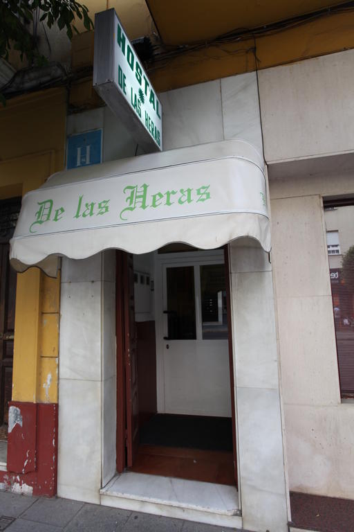 Hostal De Las Heras Badajoz Exterior foto